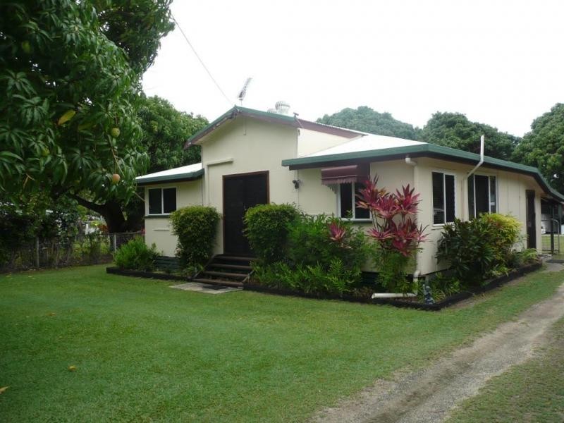 28 Tracey Street, Bowen QLD 4805