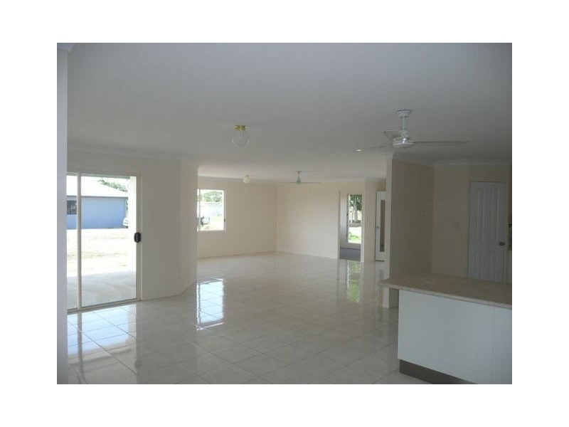 30 Mullers Lane, Bowen QLD 4805