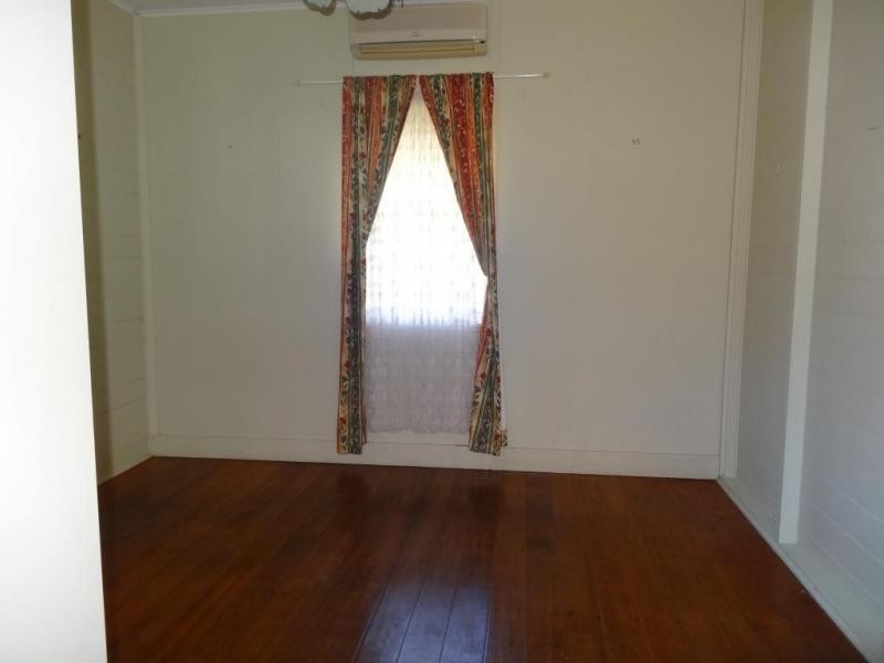 39 Sinclair Street, Bowen QLD 4805