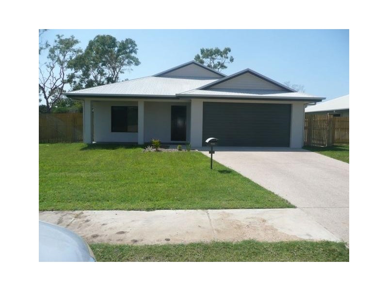 10 COWRIE STREET, Bowen QLD 4805