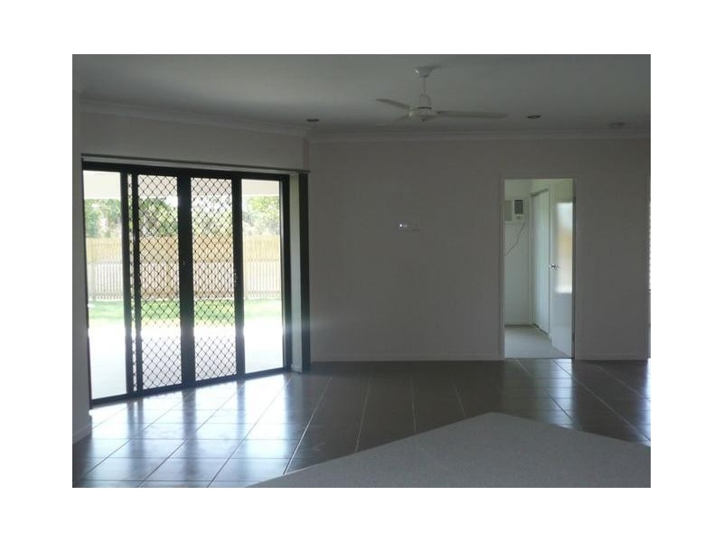 10 COWRIE STREET, Bowen QLD 4805