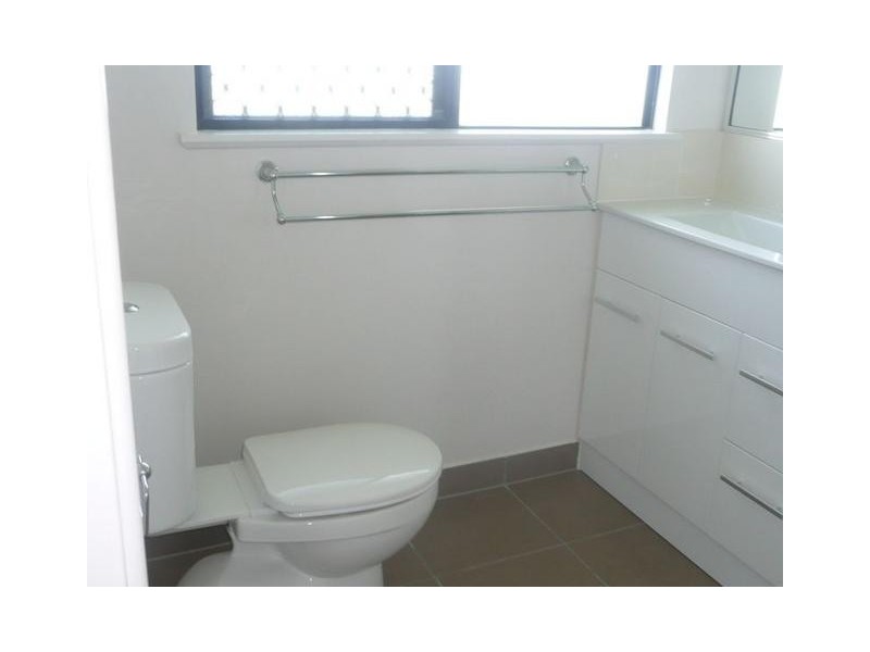 10 COWRIE STREET, Bowen QLD 4805