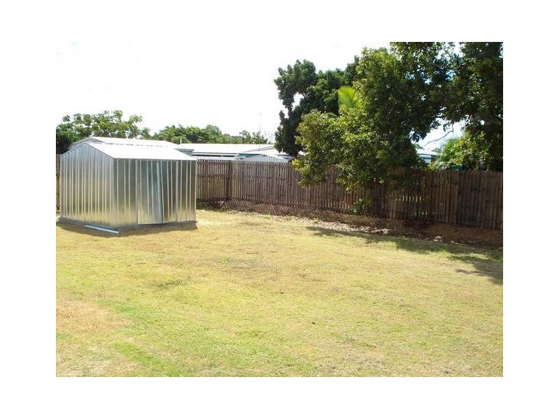 8 Lucinda Place, Bowen QLD 4805