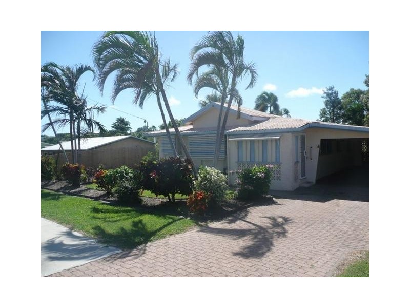 124 Herbert Street, Bowen QLD 4805