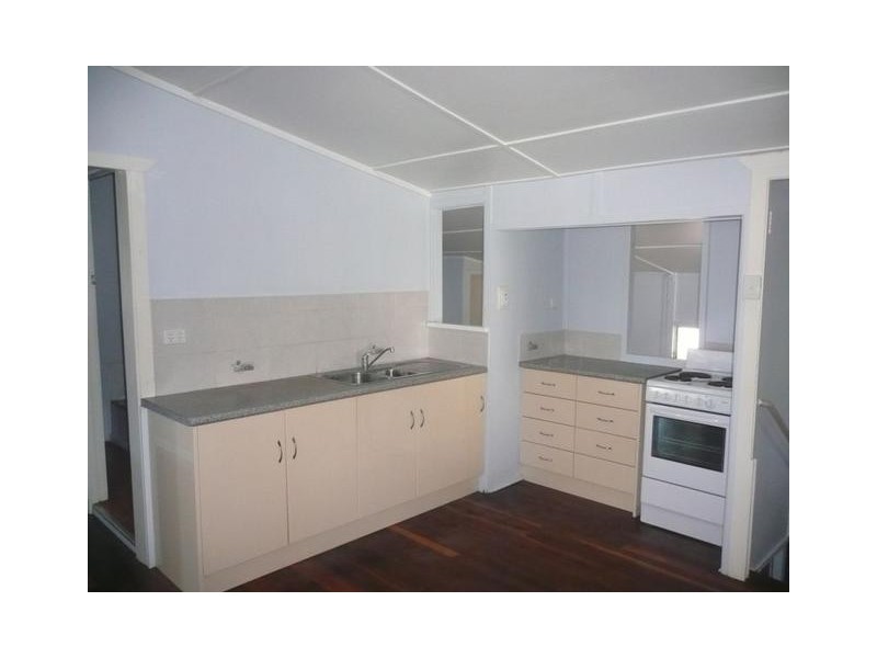 124 Herbert Street, Bowen QLD 4805