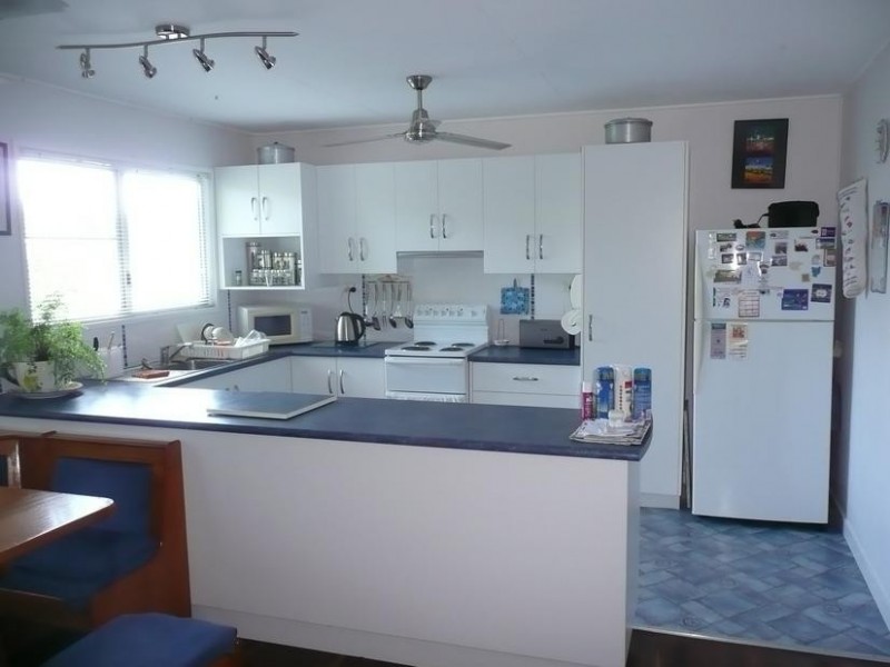 32 Thomas Street, Bowen QLD 4805