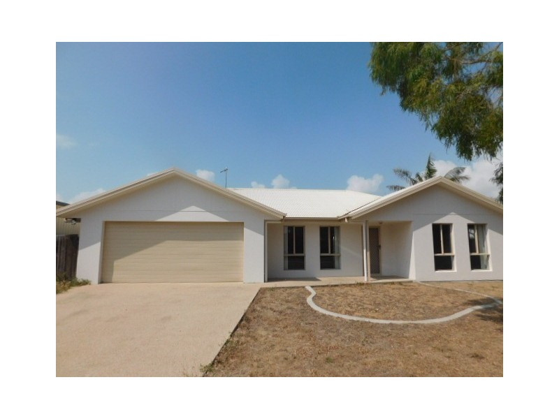 7 Oak Crescent, Bowen QLD 4805