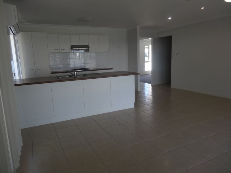 7 Oak Crescent, Bowen QLD 4805