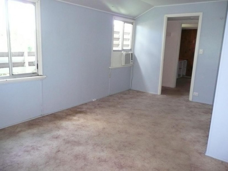 4 Poole Street, Bowen QLD 4805