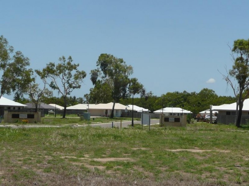 3 Wattle Crescent, Bowen QLD 4805