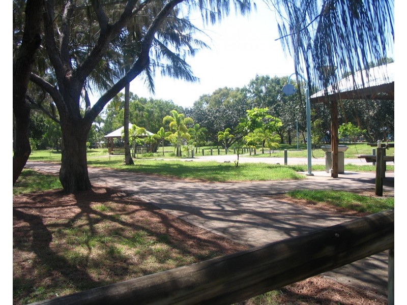 65a & 65b Horseshoe Bay Road, Bowen QLD 4805