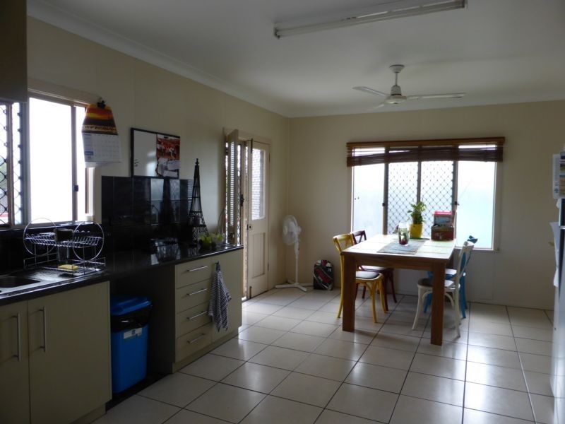 9 Murray Avenue, Bowen QLD 4805