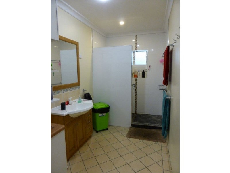 9 Murray Avenue, Bowen QLD 4805