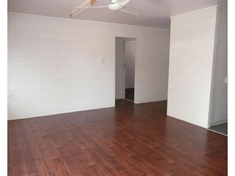 2/71 Horseshoe Bay Road, Bowen QLD 4805