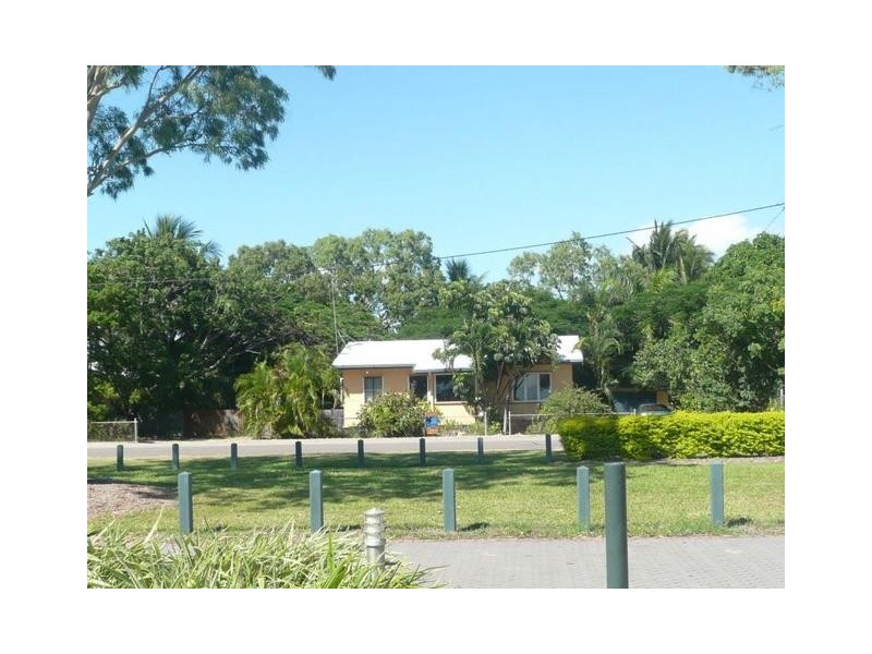 81 Horseshoe Bay Road, Bowen QLD 4805