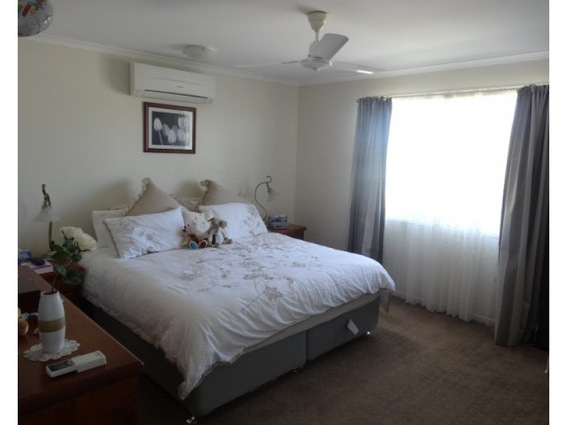 11 Miller Street, Collinsville QLD 4804