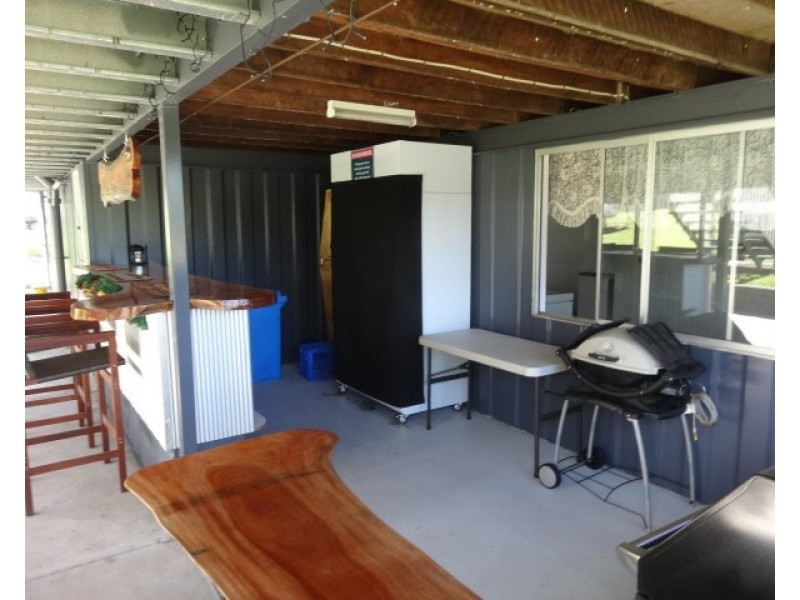 11 Miller Street, Collinsville QLD 4804