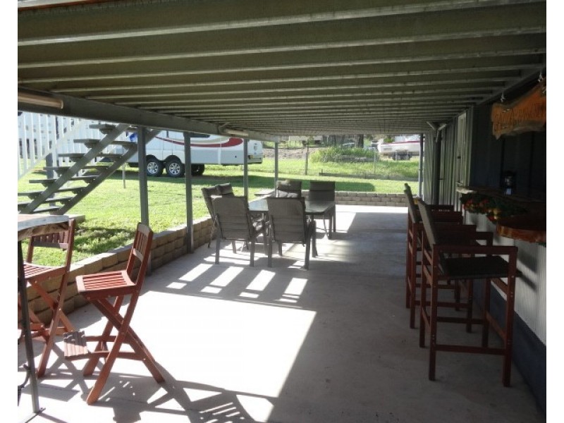 11 Miller Street, Collinsville QLD 4804