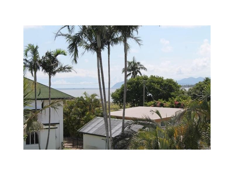 3/56 Murroona Road, Bowen QLD 4805