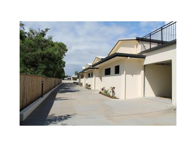 3/56 Murroona Road, Bowen QLD 4805