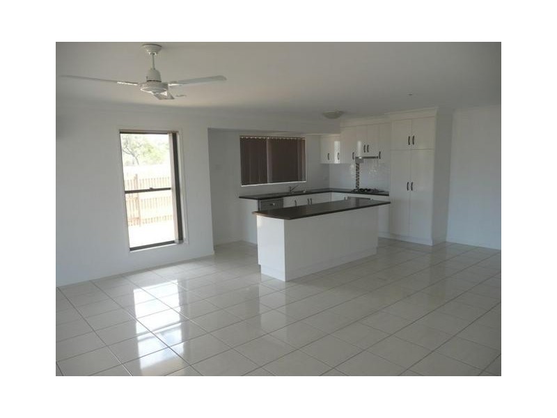 1 Banks Drive, Bowen QLD 4805