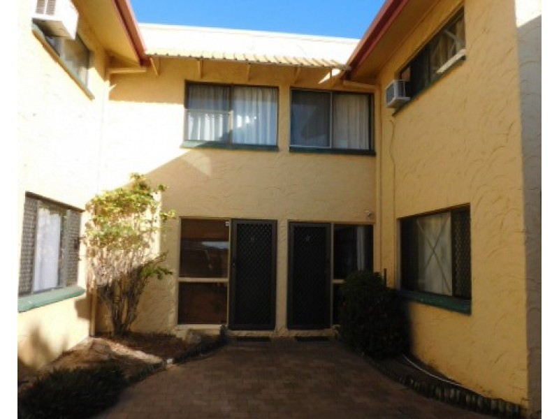 4/2a Powell Street, Bowen QLD 4805