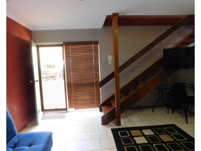 4/2a Powell Street, Bowen QLD 4805