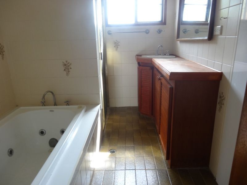 6A Tollington Road, Bowen QLD 4805