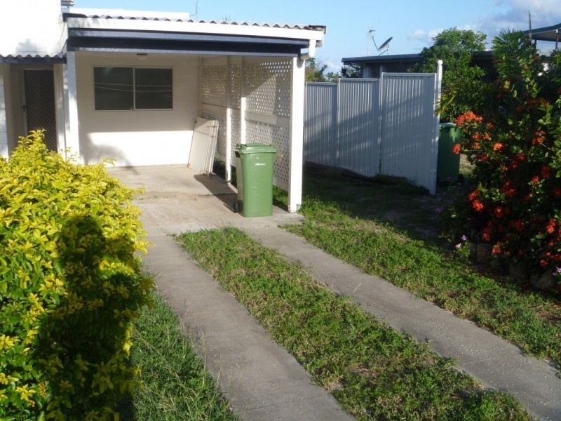 2/14 Casuarina Street, Bowen QLD 4805