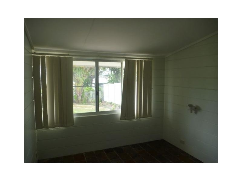 2/14 Casuarina Street, Bowen QLD 4805