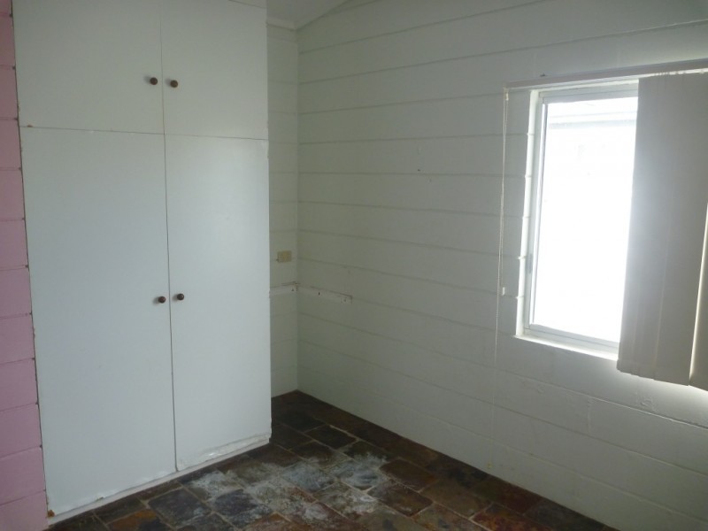 2/14 Casuarina Street, Bowen QLD 4805