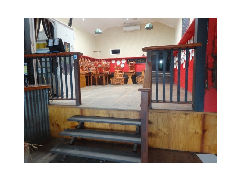 37 Herbert Street, Bowen QLD 4805