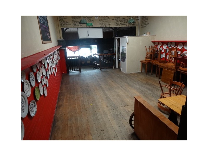 37 Herbert Street, Bowen QLD 4805