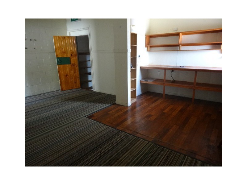 37 Herbert Street, Bowen QLD 4805