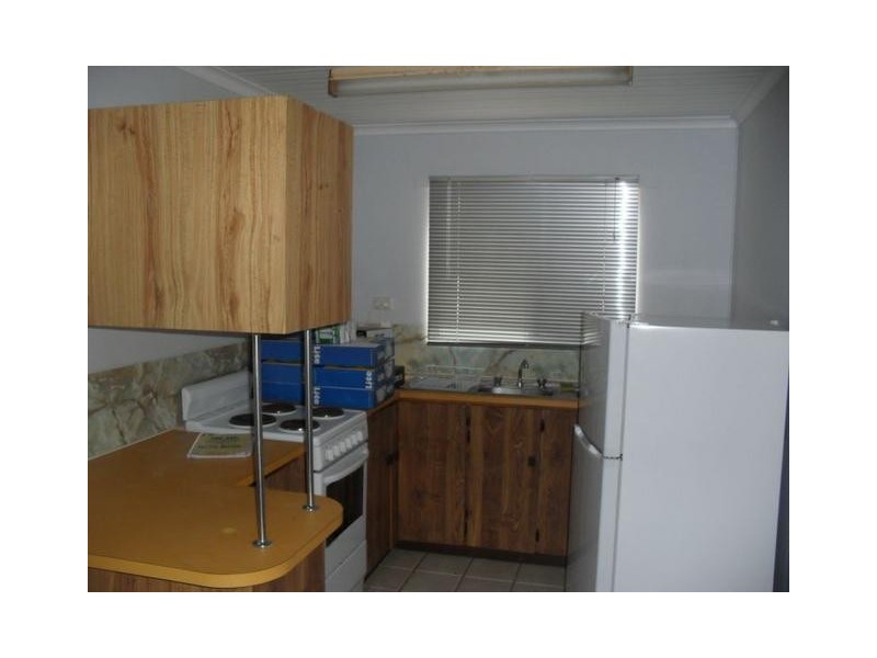 1/4 Dalrymple Street, Bowen QLD 4805