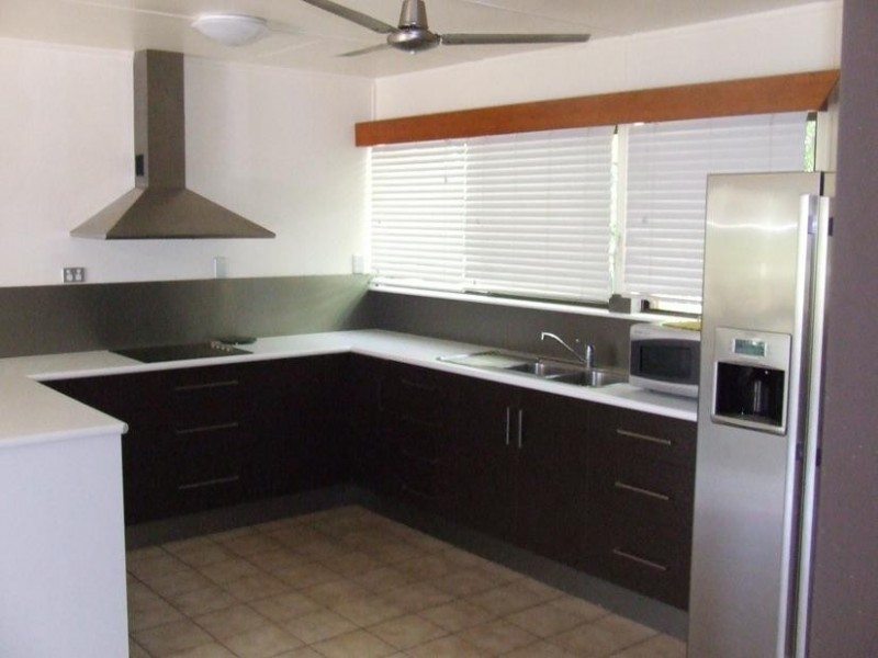 12 Avicennia Street, Bowen QLD 4805