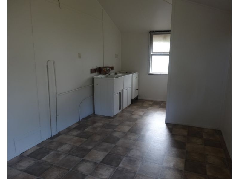 5 Livingstone Street, Bowen QLD 4805