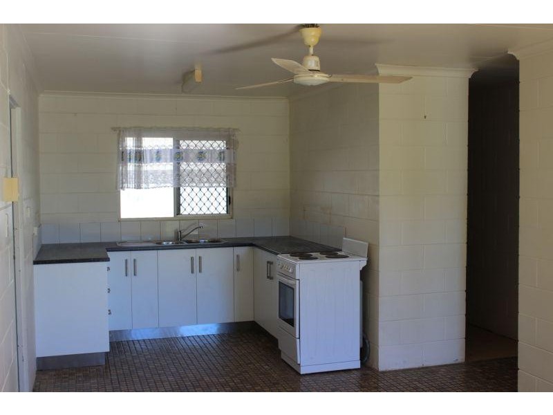 3/89 Powell Street, Bowen QLD 4805