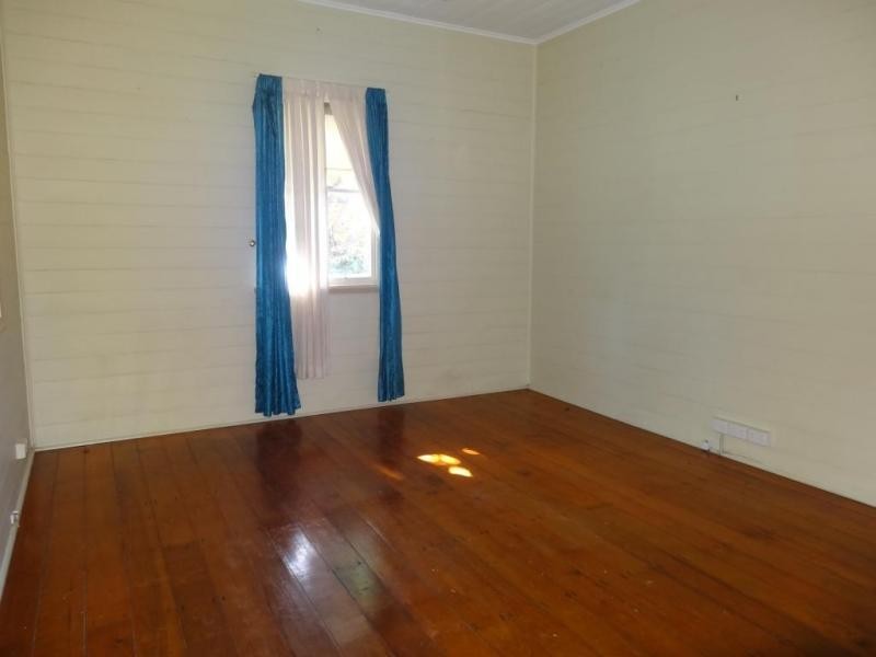 39 Sinclair Street, Bowen QLD 4805