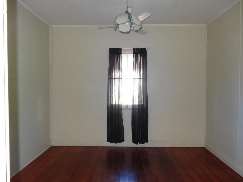 39 Sinclair Street, Bowen QLD 4805