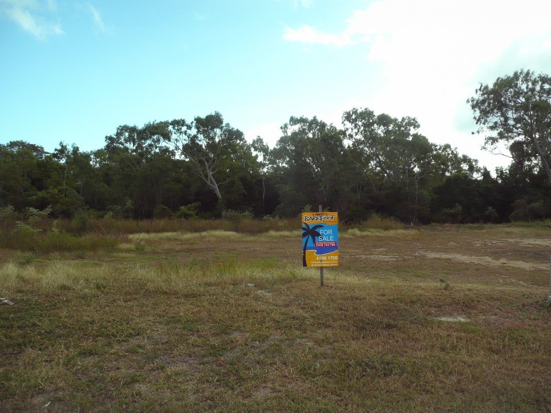 15 Silk Road, Bowen QLD 4805
