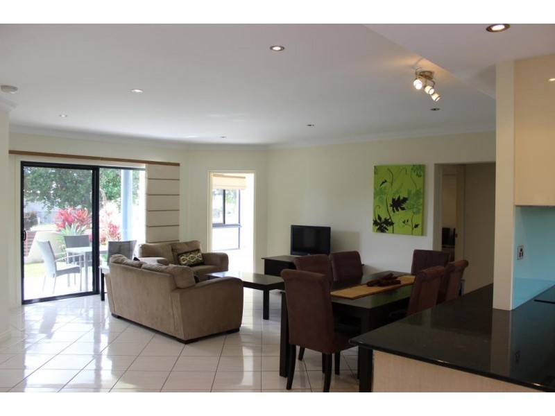 1/101 Herbert Street, Bowen QLD 4805