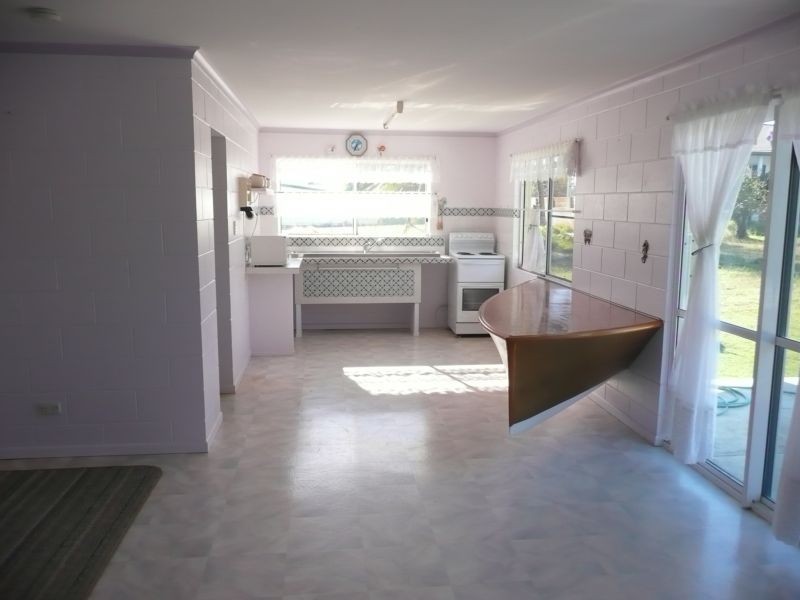 25 Thomas Street, Bowen QLD 4805