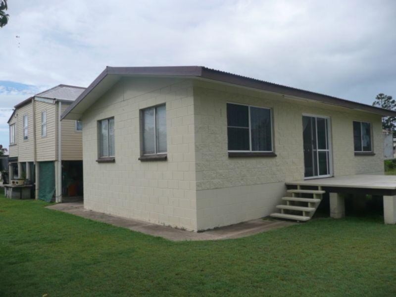 25 Thomas Street, Bowen QLD 4805