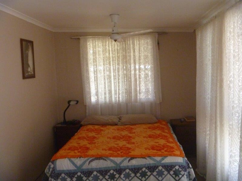 77 Whyte Avenue, Bowen QLD 4805