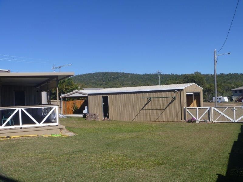 77 Whyte Avenue, Bowen QLD 4805