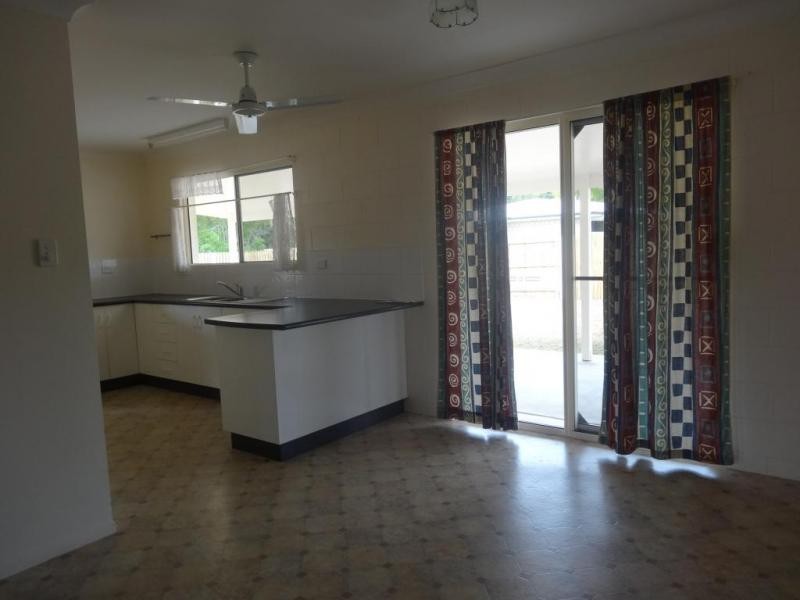 32 Crofton Street, Bowen QLD 4805