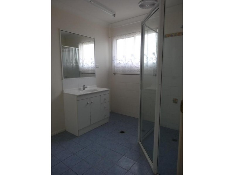 32 Crofton Street, Bowen QLD 4805