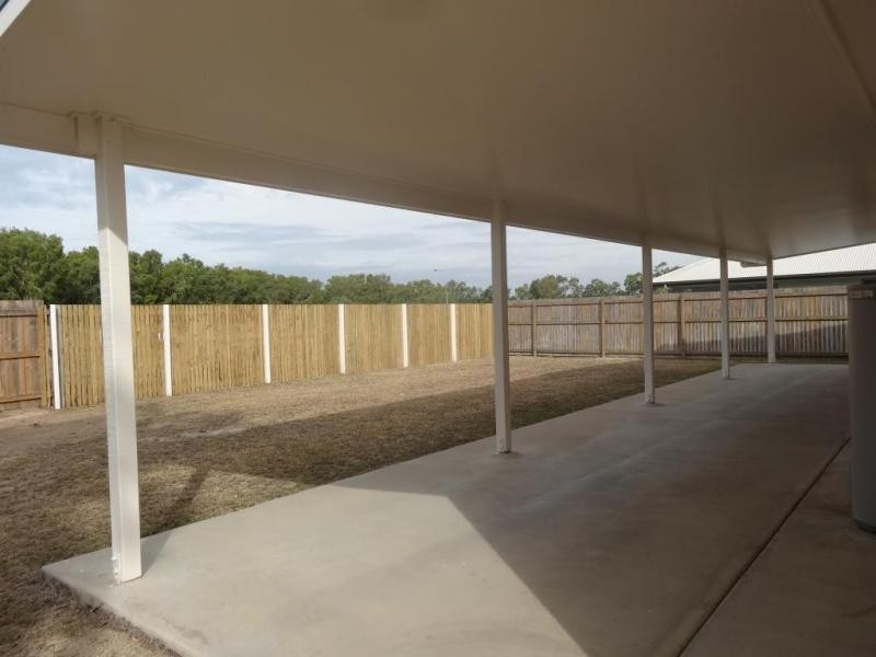 32 Crofton Street, Bowen QLD 4805