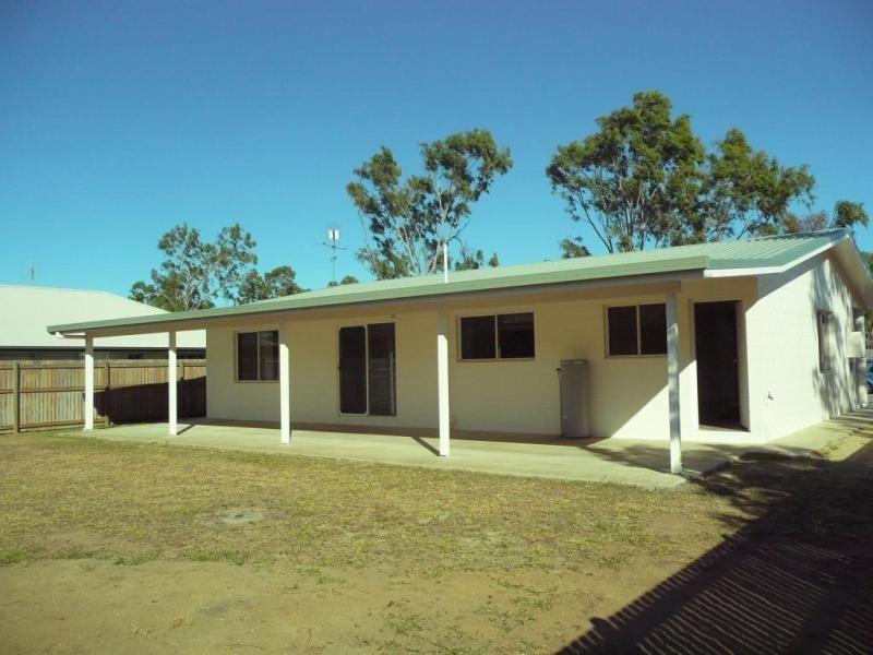 32 Crofton Street, Bowen QLD 4805